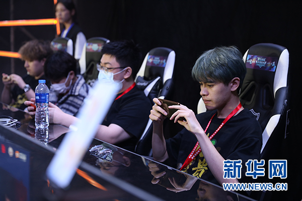 从特维斯到 从特维斯到